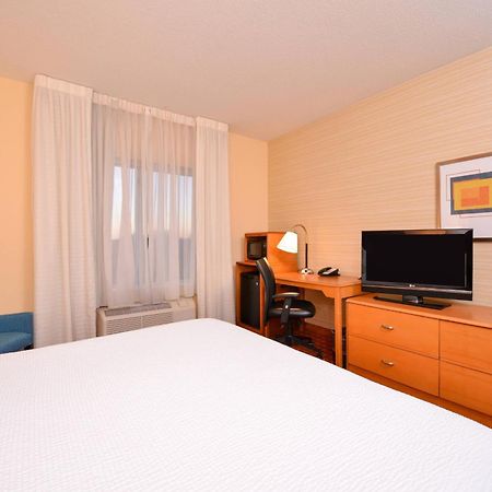 Fairfield Inn & Suites Вайт-Марш Екстер'єр фото