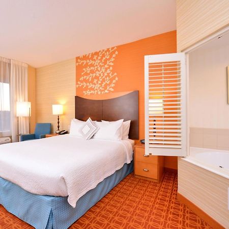 Fairfield Inn & Suites Вайт-Марш Екстер'єр фото