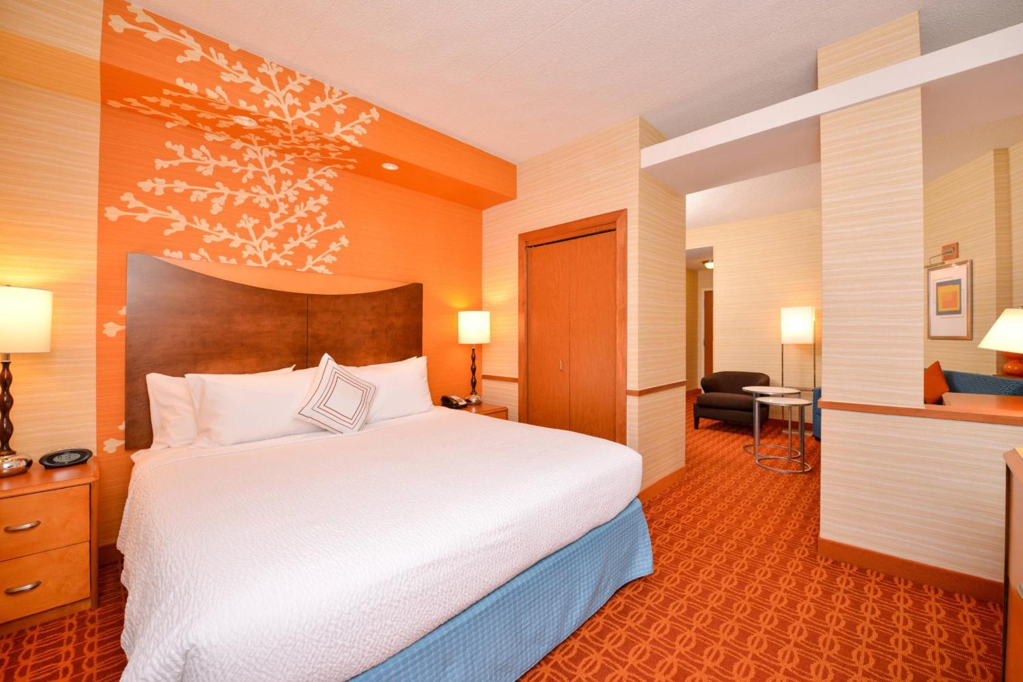 Fairfield Inn & Suites Вайт-Марш Екстер'єр фото