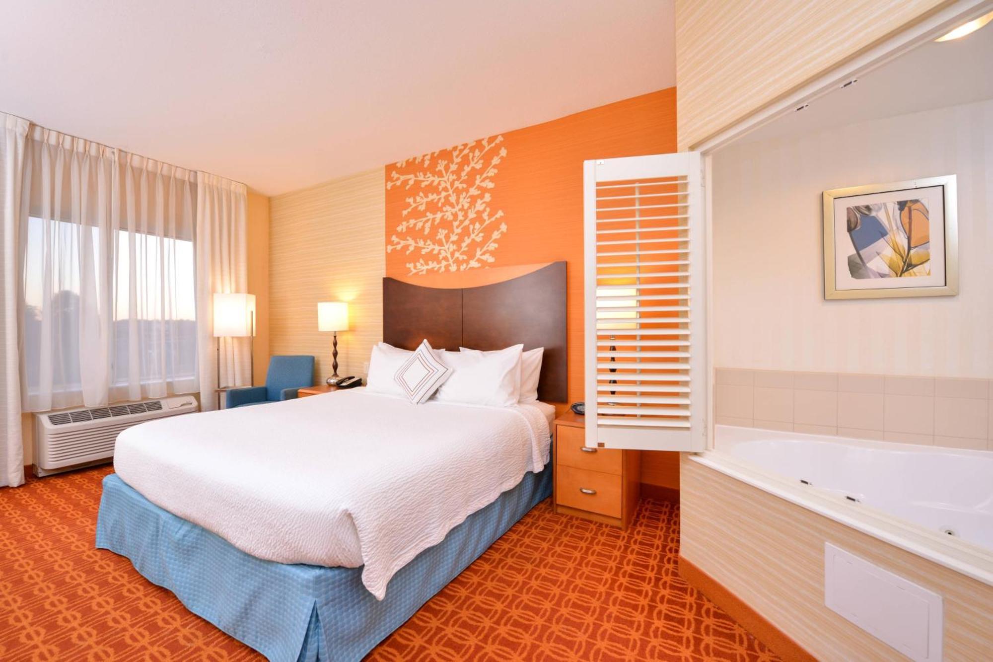 Fairfield Inn & Suites Вайт-Марш Екстер'єр фото