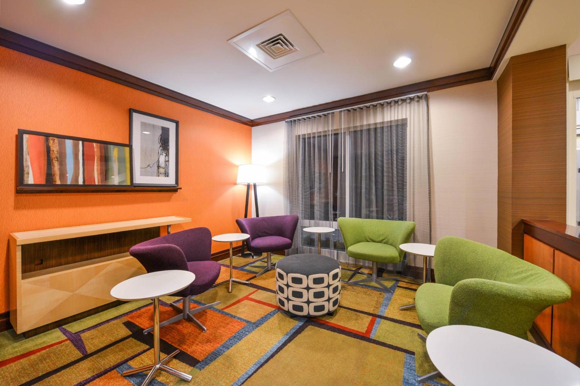 Fairfield Inn & Suites Вайт-Марш Екстер'єр фото