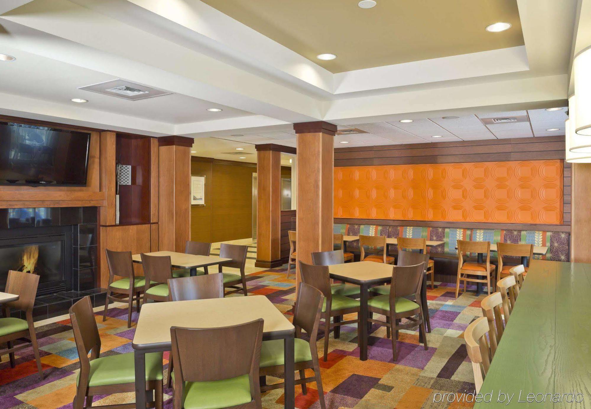 Fairfield Inn & Suites Вайт-Марш Екстер'єр фото